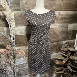 Loft gray patterned wrap cap sleeve bodycon dress - S